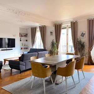 Marvellous Sunbathed 3br At The Heart Of Apartamento