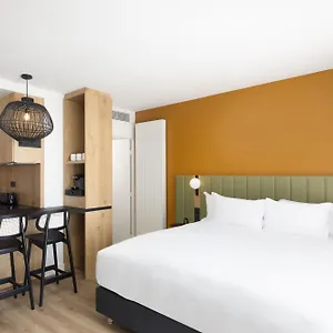 By Marriott Didot Montparnasse **** Paryż