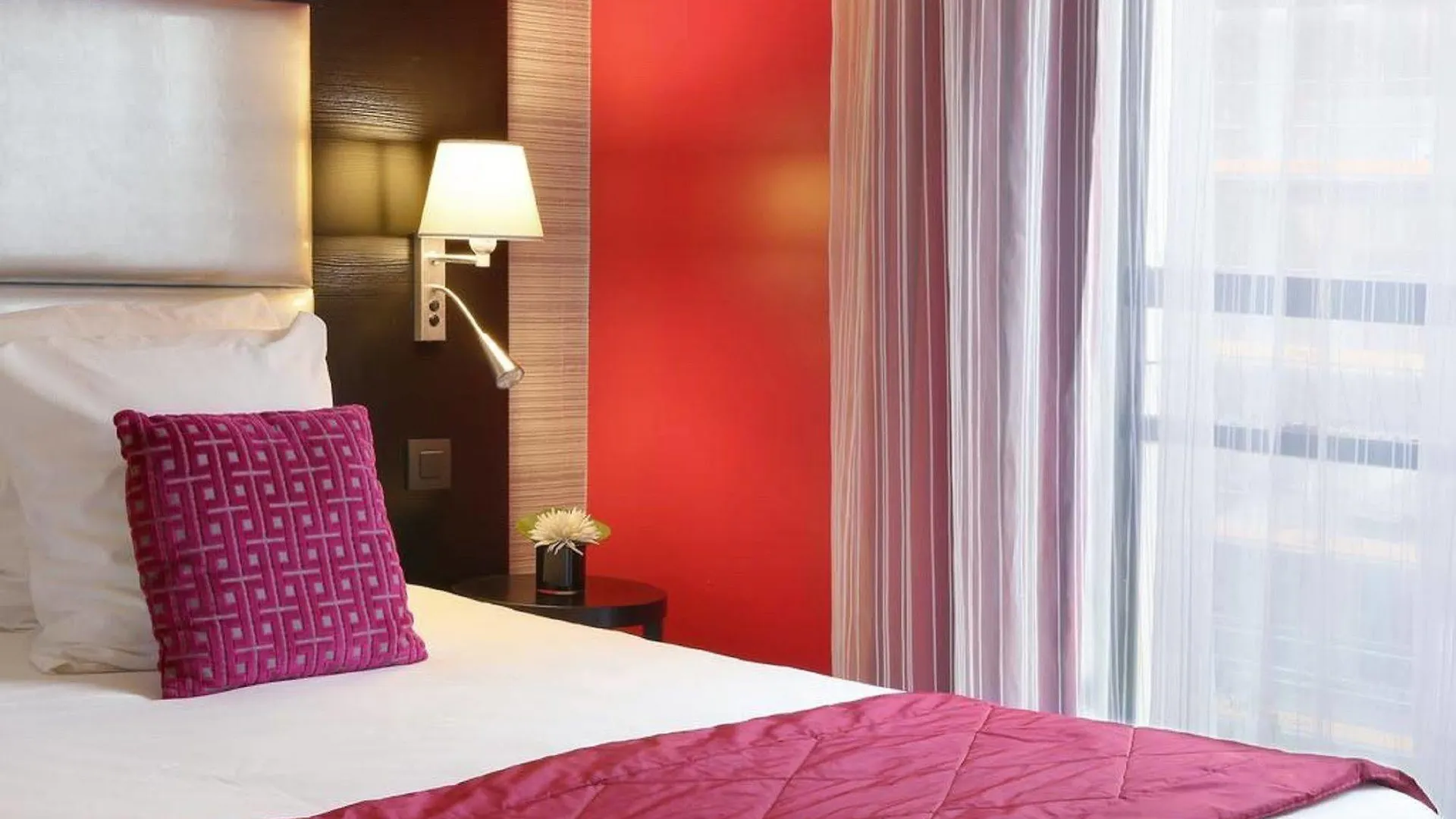 Best Western Allegro Nation Paris 4*,  França